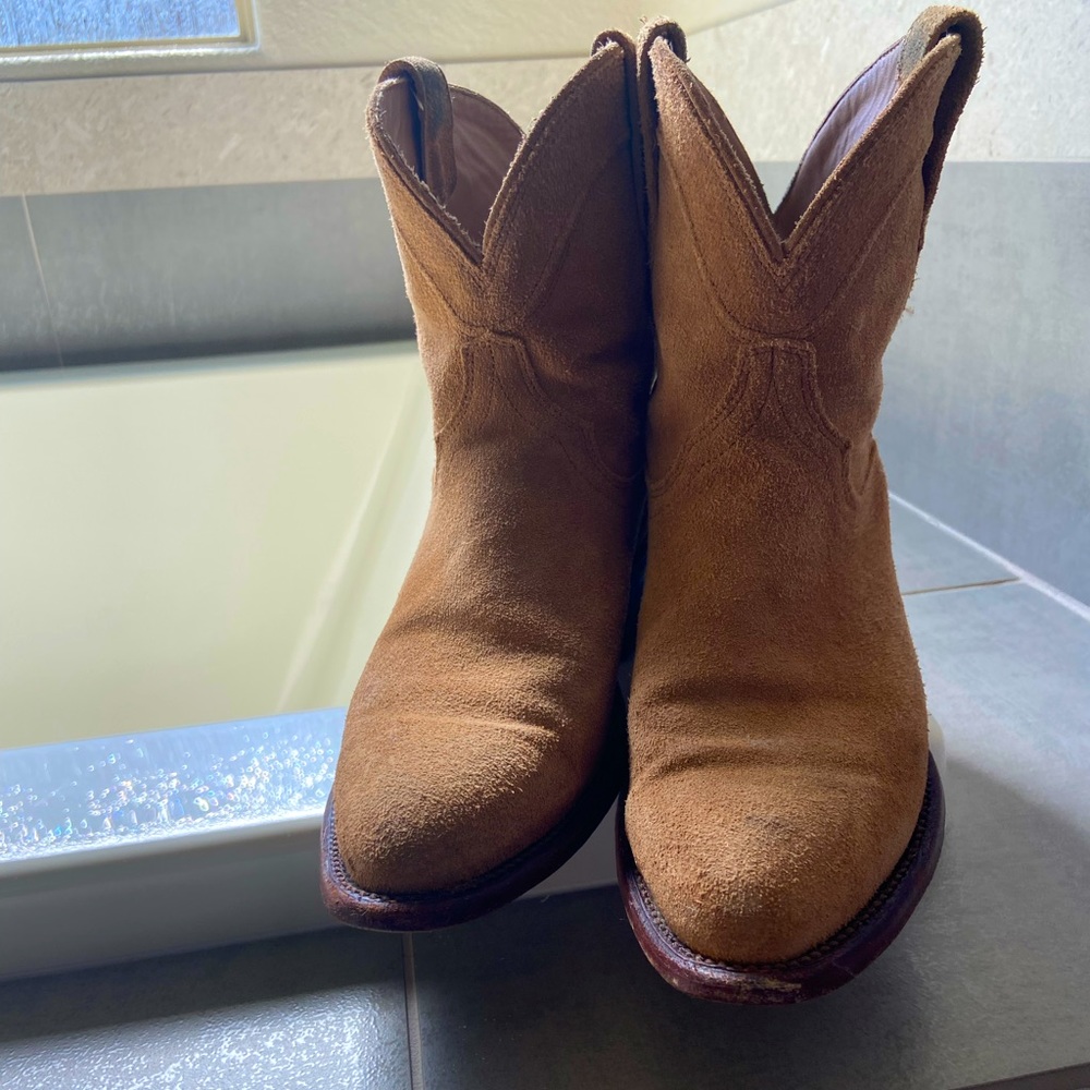 Tecovas Ankle Cowboy Boots. The Lucy.
